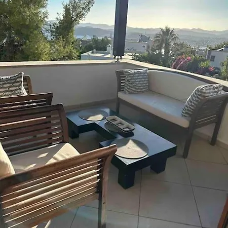 With Sea View & Pool Villa *