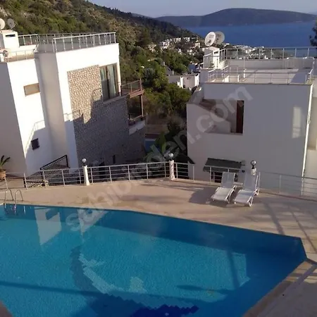 Villa With Sea View & Pool *